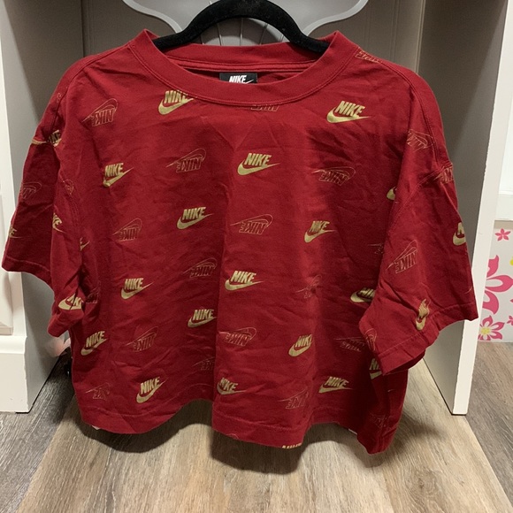 Red & Gold Nike Cropped T-Shirt - Picture 5 of 6